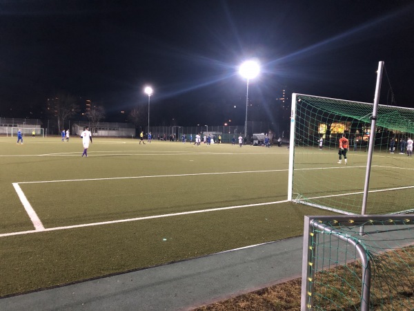 Bezirkssportanlage Bert-Brecht-Allee Platz 3 - München-Neuperlach