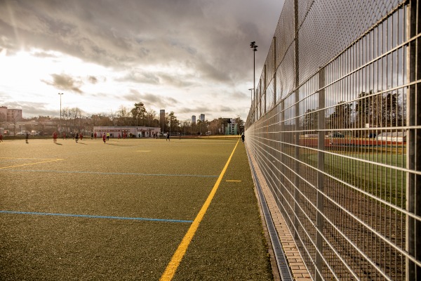 Sportanlage Bertolt-Brecht-Schule Platz 2 - Nürnberg-Langwasser