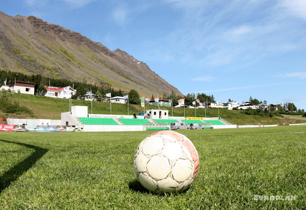 Kerecisvöllurinn - Ísafjörður