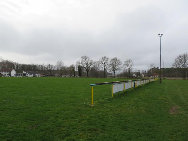 Sportanlage Am Schwimmbad B-Platz - Hohne