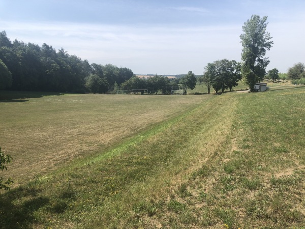 Sportplatz Grau Acht - Palzem-Helfant