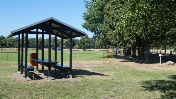 Sportplatz Neuendorf - Teichland-Neuendorf