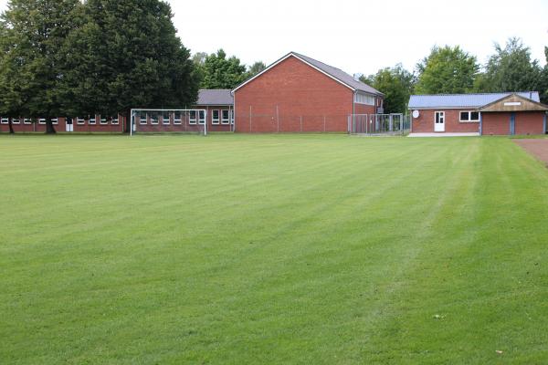 Sportplatz an der Schule - Südbrookmerland-Victorbur