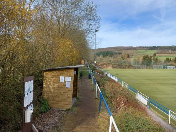 Friedrich-Ludwig-Jahn-Sportplatz - Neu-Anspach