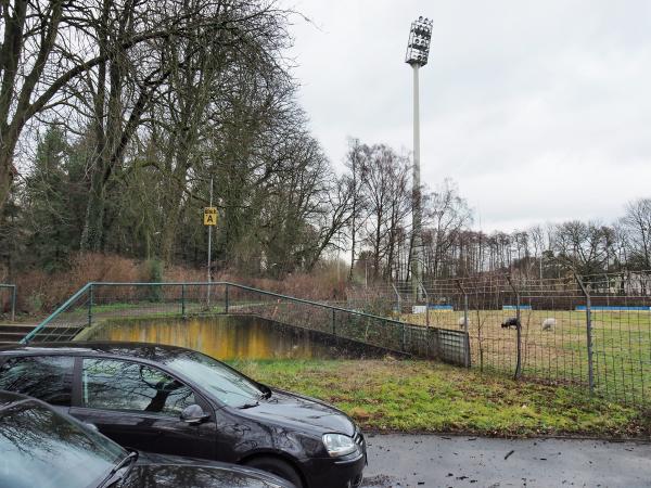 Stadion am Hermann-Löns-Weg - Solingen-Ohligs