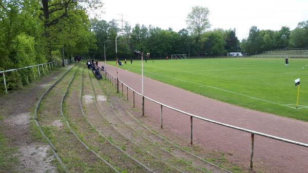 Stadion Sander Tannen - Hamburg-Bergedorf