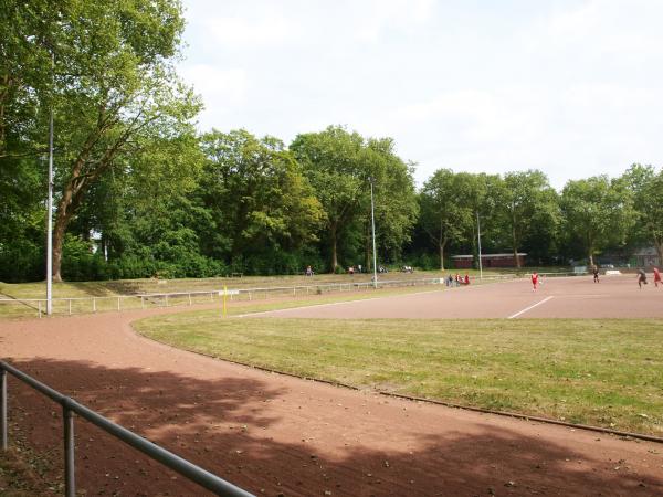 Sportplatz am Volkshaus / Stratmanns Hof - Herne-Röhlinghausen