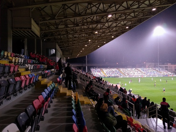 Bornova Aziz Kocaoğlu Stadyumu - İzmir