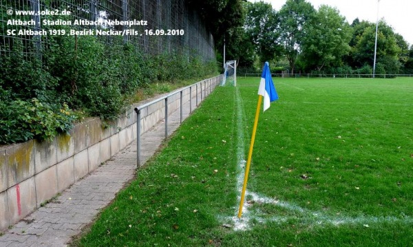 Stadion an der Neckarbrücke Nebenplatz - Altbach