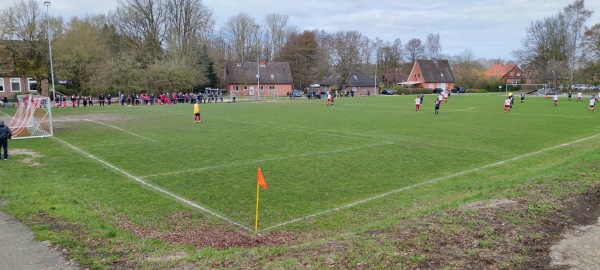 Sportplatz am Dorfgemeinschaftshaus - Bliedersdorf