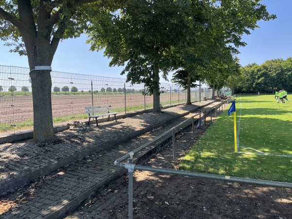 Walter Kraft Stadion - Worms-Horchheim