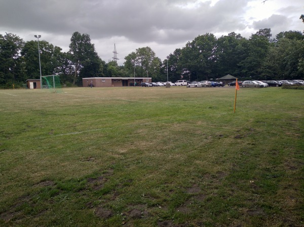 Sportplatz hinterm Kanal - Hille/Westfalen-Hartum