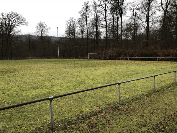 Sportplatz am Hellenberg - Niedernhausen-Engenhahn