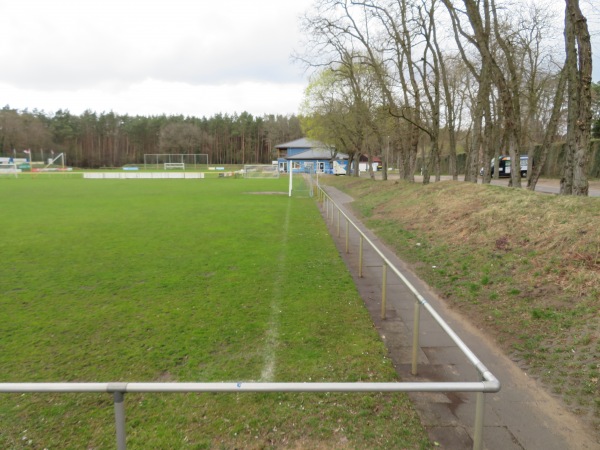 Sportanlage Niederheide Platz 2 - Hohen Neuendorf-Niederheide