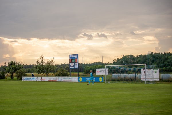 Hauff-Sportpark - Burgoberbach-Neuses