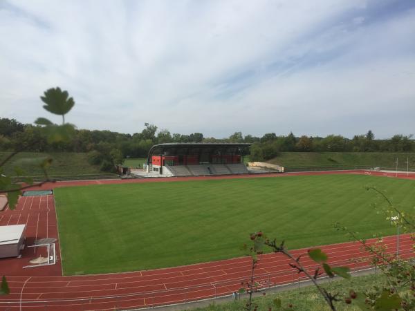 Hans-Bretz-Stadion im Sportpark Ettlingen - Ettlingen