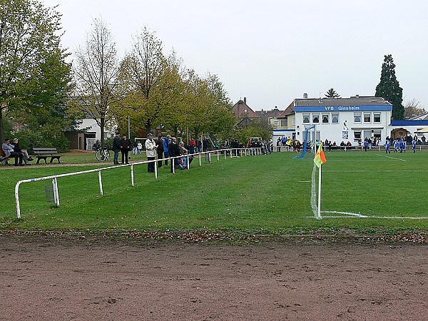 Sportplatz in der Ortsmitte - Ginsheim-Gustavsburg