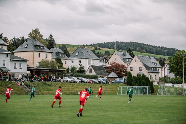 Ernst-Schneller-Stadion - Lauter-Bernsbach