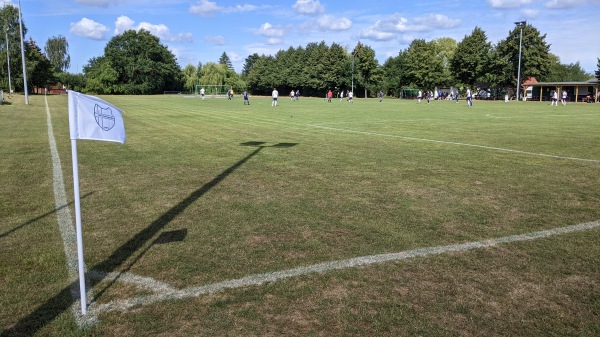 Sportplatz am Bahnhof - Bartenshagen-Parkentin