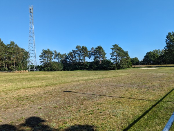 Oskar-Ruhnke-Stadion Nebenplatz - Tangerhütte-Uetz