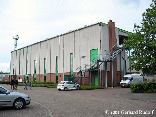 Stadion De Leunen - Geel