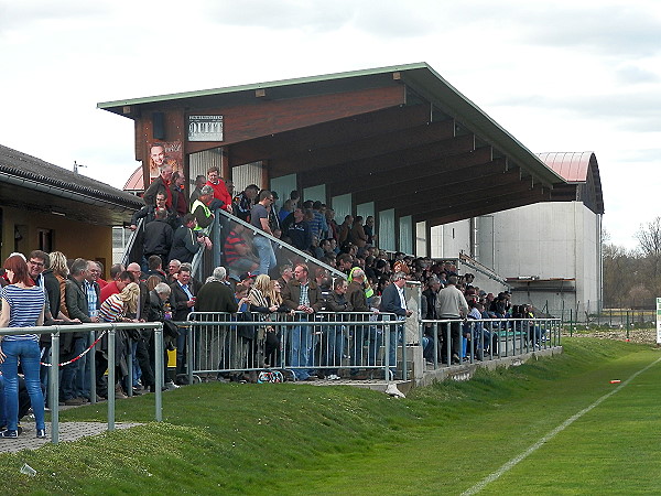 Sportplatz Heiligenkreuz - Heiligenkreuz am Waasen