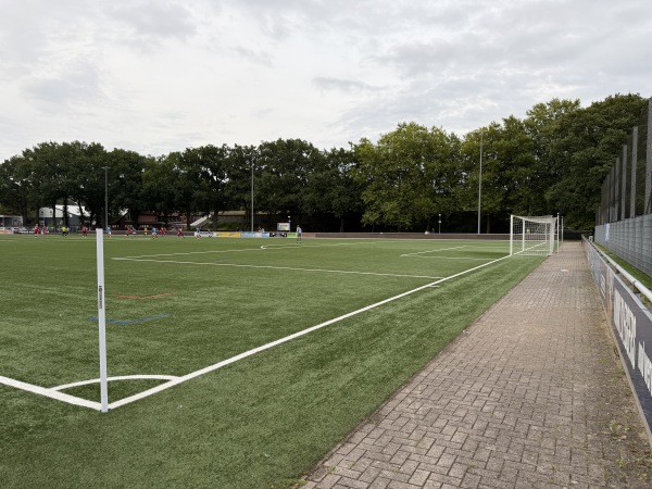 Edmund-Plambeck-Stadion Nebenplatz 1 - Norderstedt-Garstedt
