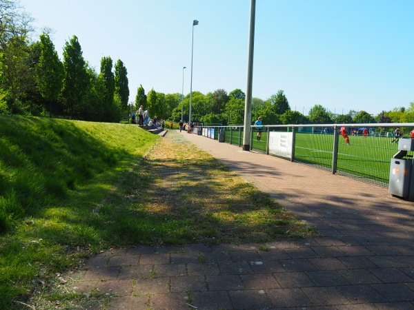 Bernd-Kurzrock-Sportanlage - Solingen-Wald