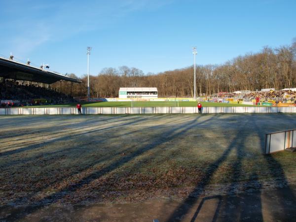 Stadion im Sportpark Höhenberg - Köln-Höhenberg