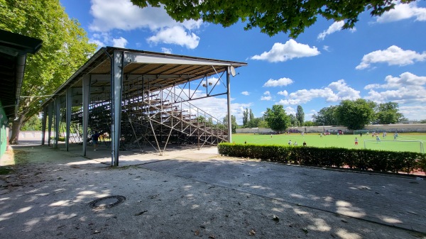 Sportanlage Kleinfeldchen - Wiesbaden-Distrikt Kleinfeldchen