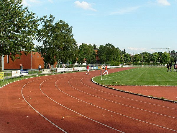 Stadion Tratteilstraße - Mering