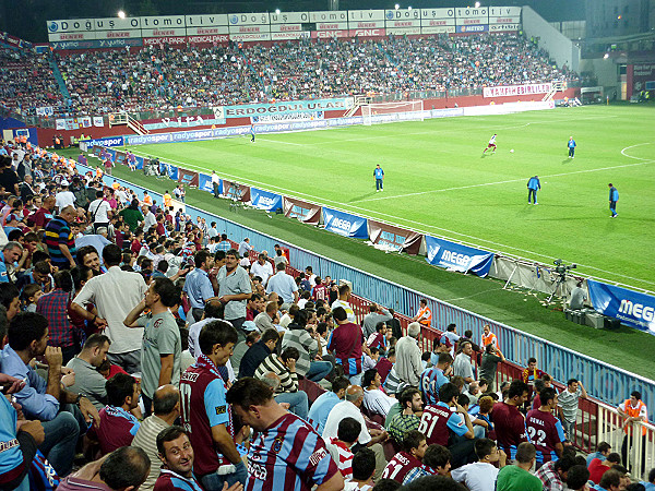 Hüseyin Avni Aker Stadyumu - Trabzon