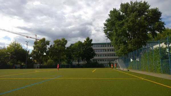 Sportplatz Neustrelitzer Straße - Berlin-Hohenschönhausen