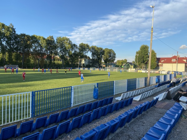 Stadion w Niedźwiedź - Niedźwiedź