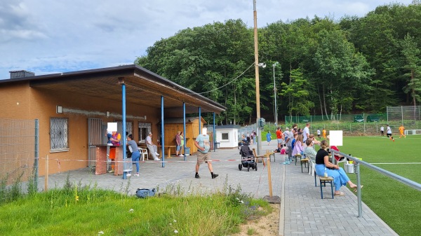 Sportplatz am Geisberg 2 - Linsengericht-Eidengesäß
