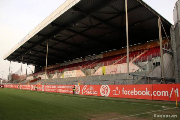 Bruchwegstadion auf dem WOLFGANG FRANK CAMPUS - Mainz