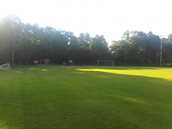Sportplatz im alten Dorf B - Ottersberg-Fischerhude