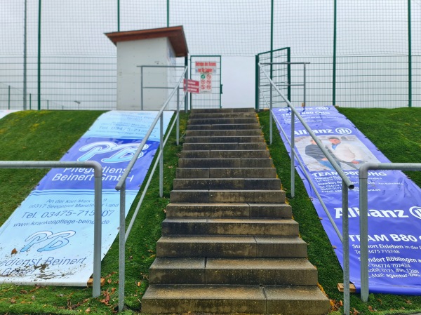 Sportplatz an der B80 2 - Seegebiet Mansfelder Land-Lüttchendorf