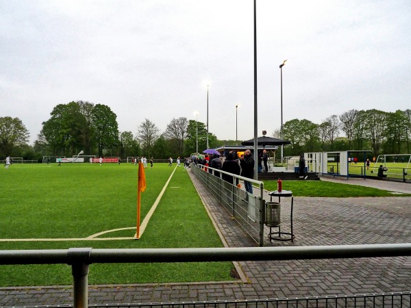 Bezirkssportanlage Am Eisenbrand Platz 4 - Meerbusch-Büderich