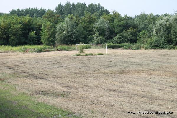 Stadion GKS Rozbark obok - Bytom