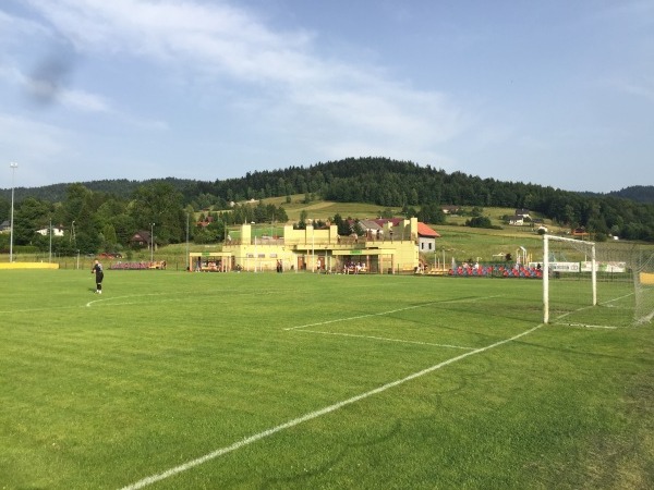 Boisko w Ślemieńu - Ślemień