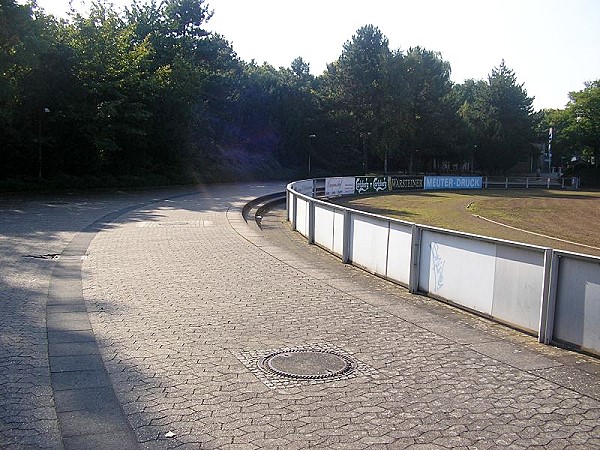 Stadion Bezirkssportanlage Karl-Hohmann-Straße - Düsseldorf-Benrath