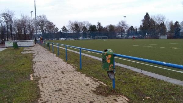 Sportplatz Jaczostraße - Berlin-Wilhelmstadt