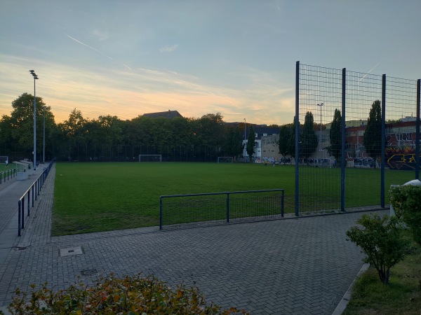 Bezirkssportanlage Stadion Feuerbachstraße Platz 3 - Düsseldorf-Bilk