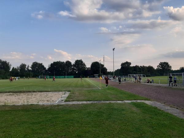 Sportanlage an der Schule - Bad Zwischenahn-Petersfehn