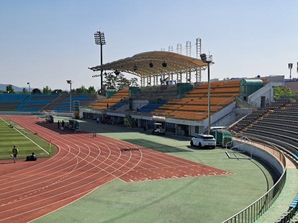 Yeoju Stadium - Yeoju