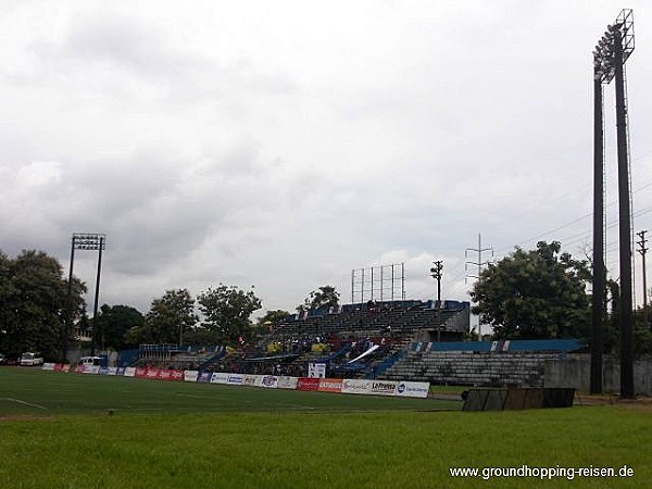 Estadio Javier Cruz - Ciudad de Panamá