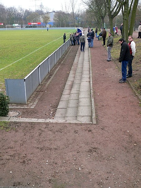 Sportanlage Mündelheimer Straße - Duisburg-Hüttenheim