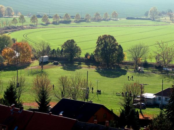 Blick vom Schloss auf den Platz