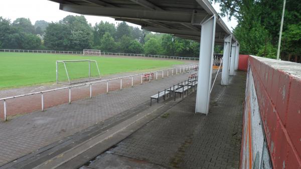 Karl-Hirsch-Stadion der Bezirkssportanlage Zur Burkuhle - Bochum-Kornharpen